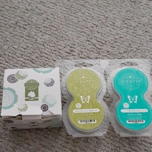 Brand New! 🦩 Scentsy 🦩